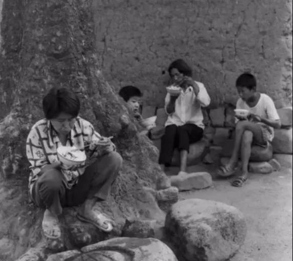 详细阅读:70年代是指几年到几年(70年代是指几年到几年之间) 70年代是指几年到几年(70年代是指几年到几年之间)